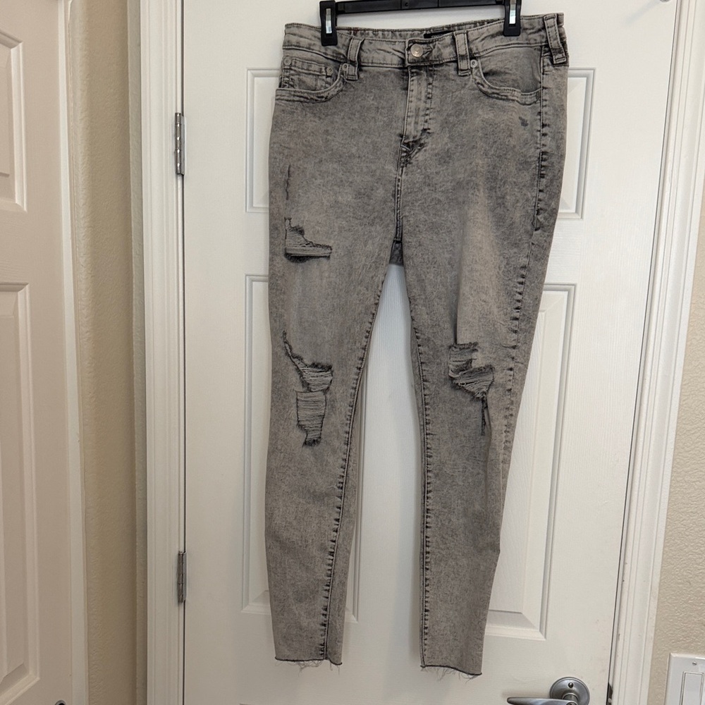 True religion Grey Distressed Women’s Jeans, size 36, excellent condition, NWOT